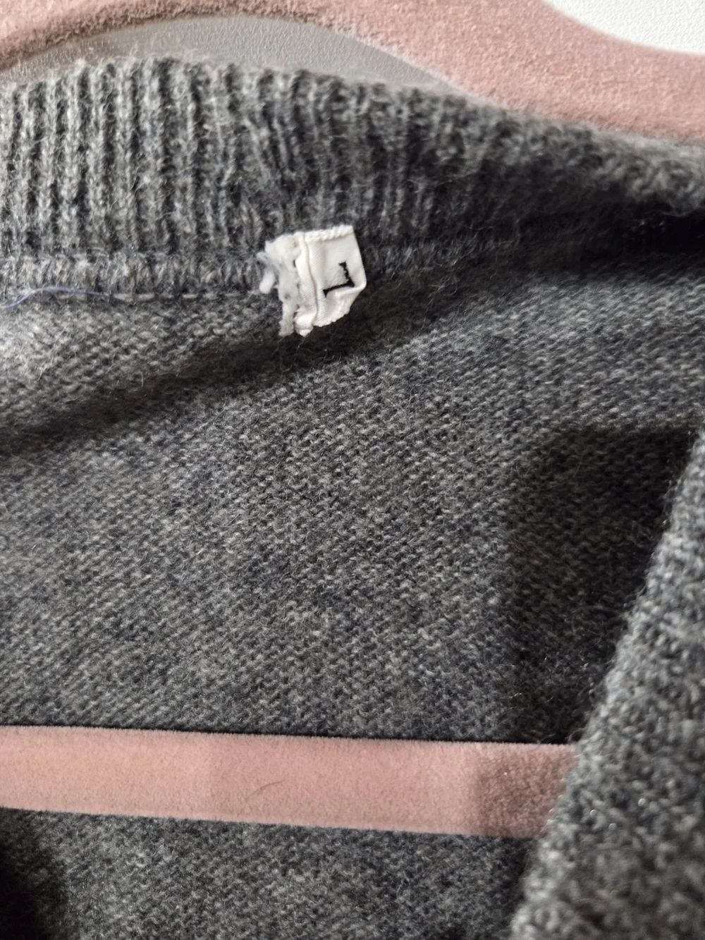 Vintage Men's Gray V-Neck Sweater Vest